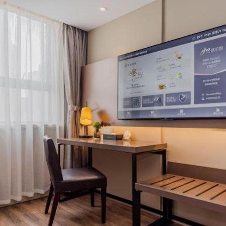 Home Inn Plus Shanghai New International Expo Center Yushan Road Yuanshen Sports Bagian luar foto
