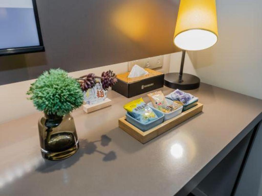 Home Inn Plus Shanghai New International Expo Center Yushan Road Yuanshen Sports Bagian luar foto