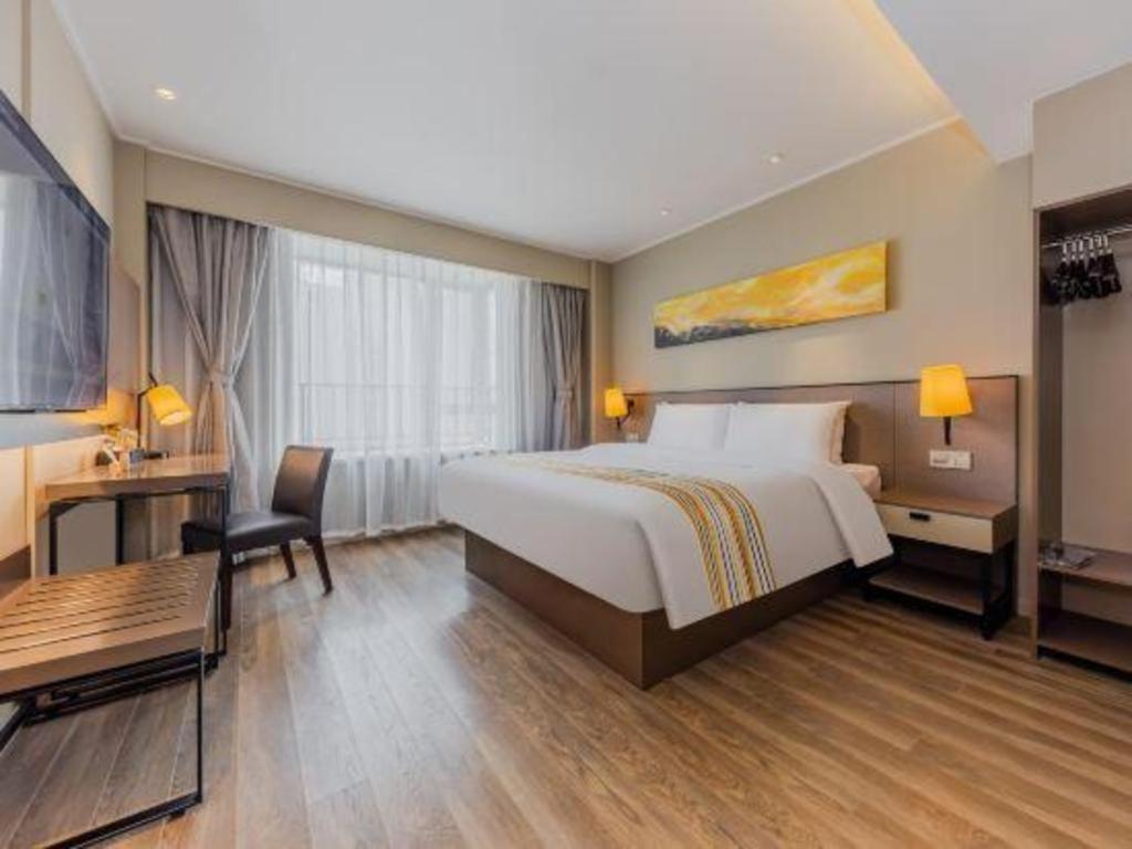 Home Inn Plus Shanghai New International Expo Center Yushan Road Yuanshen Sports Bagian luar foto