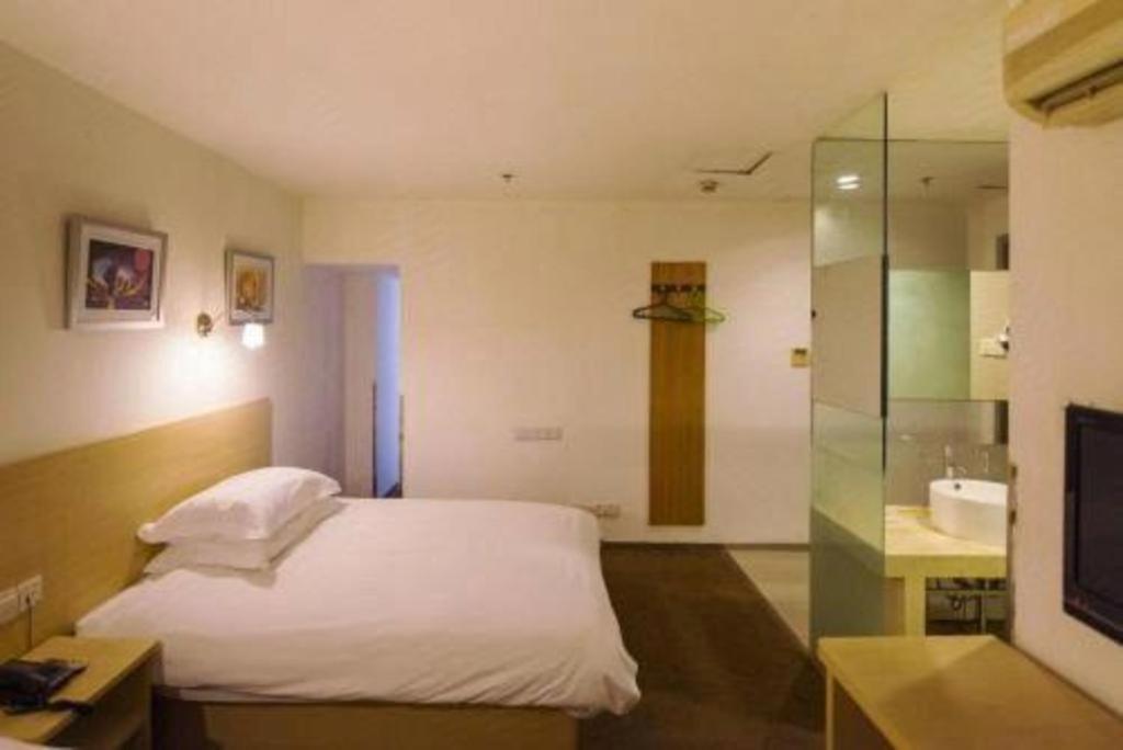 Home Inn Plus Shanghai New International Expo Center Yushan Road Yuanshen Sports Bagian luar foto