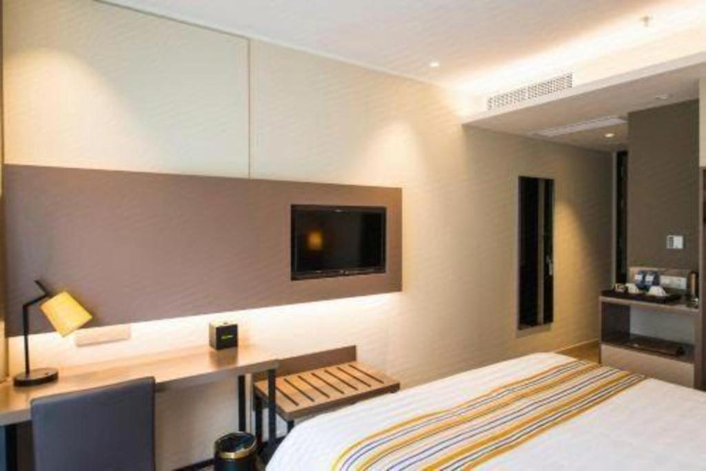 Home Inn Plus Shanghai New International Expo Center Yushan Road Yuanshen Sports Bagian luar foto