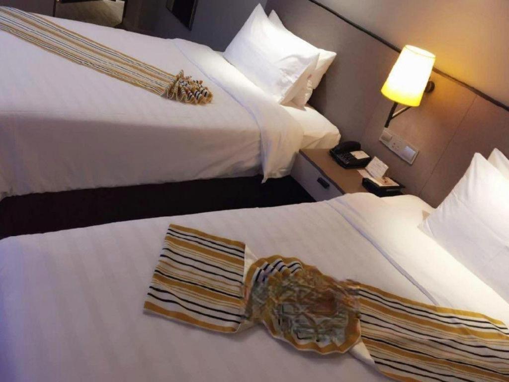 Home Inn Plus Shanghai New International Expo Center Yushan Road Yuanshen Sports Bagian luar foto