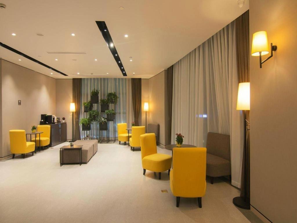 Home Inn Plus Shanghai New International Expo Center Yushan Road Yuanshen Sports Bagian luar foto
