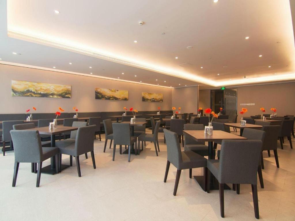 Home Inn Plus Shanghai New International Expo Center Yushan Road Yuanshen Sports Bagian luar foto